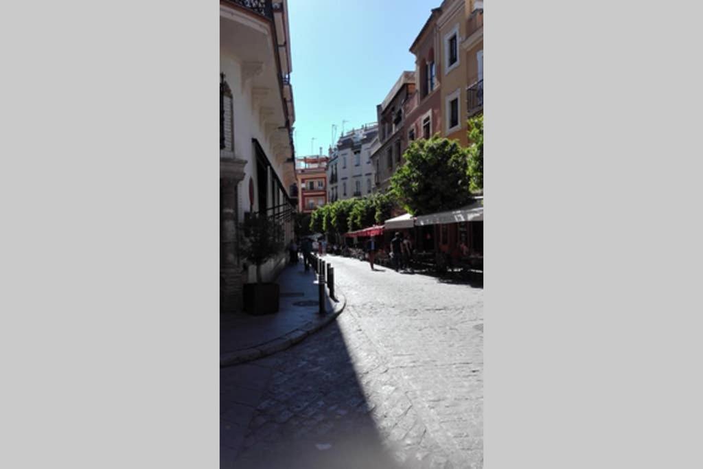 1 Minute From Cathedral. Feel The Heart Of Seville Luaran gambar