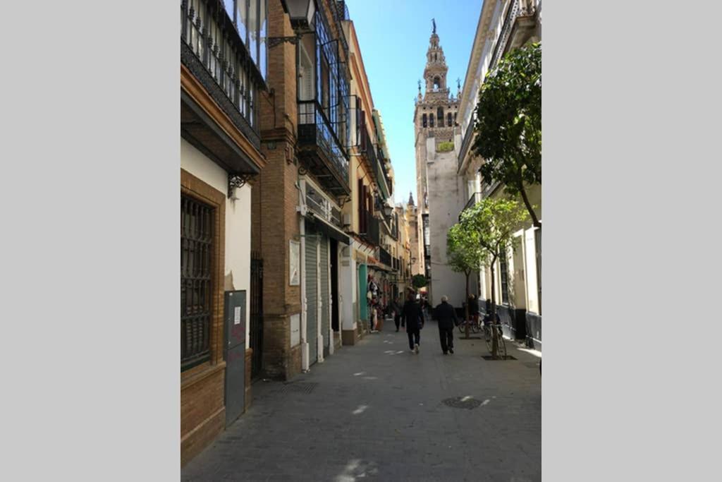 1 Minute From Cathedral. Feel The Heart Of Seville Luaran gambar
